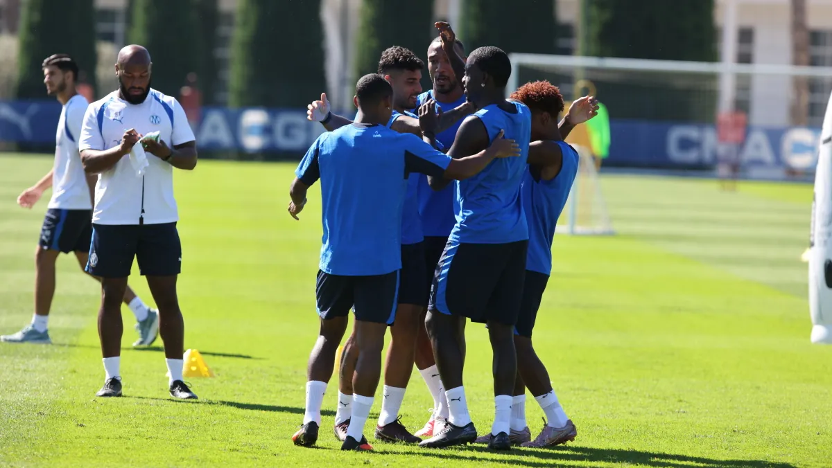 Les Olympiens, vendredi à l'entraînement, étaient de bonne humeur, comme Bruno Genesio, soulagé que le mercato soit terminé.